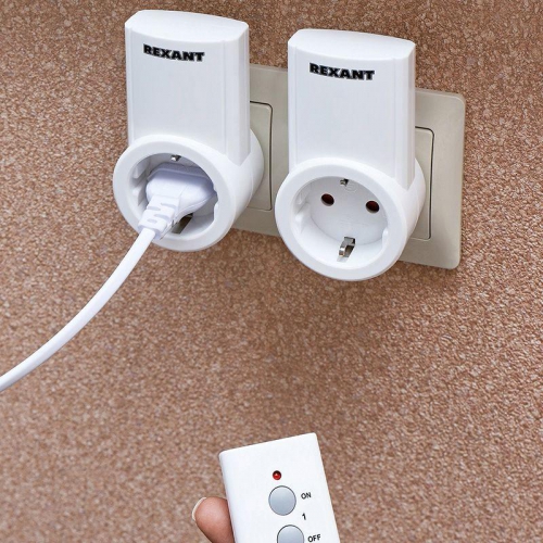 Розетка радиоуправляемая с пультом RX-002 (один пульт две розетки) Rexant 10-6025 окт.25