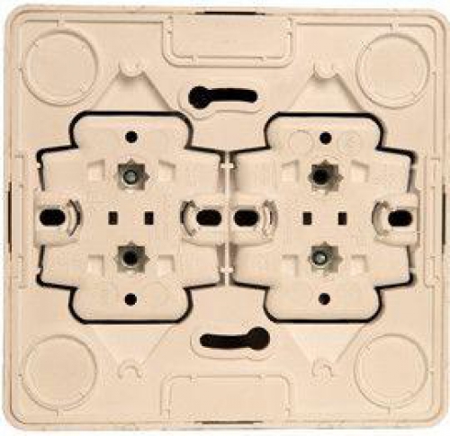 Розетка 4-м ОП Этюд 16А IP20 250В без с заземл. без защ. шторок крем. SE PA16-205K PA16-205K