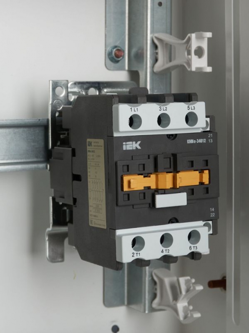 Контактор КМИе-34012 40А 230В/АС3 1НО 1НЗ GENERICA KKME31-040-230-11 KKME31-040-230-11