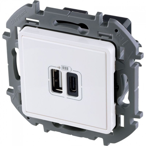 Устройство зарядное Inspiria с 2-мя USB разьемами A и C 240В / 5В 3000мА бел. Leg 673760 673760