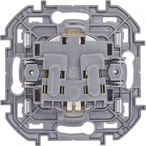 Розетка 1-м СП Inspiria 16А IP20 250В 2P+E немецк. стандарт механизм бел. Leg 673720 673720