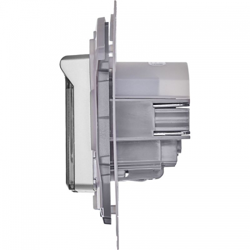 Розетка 1-м СП Inspiria 16А IP44 250В 2P+E защ. шторки с крышкой немецк. стандарт механизм алюм. Leg 673742 673742