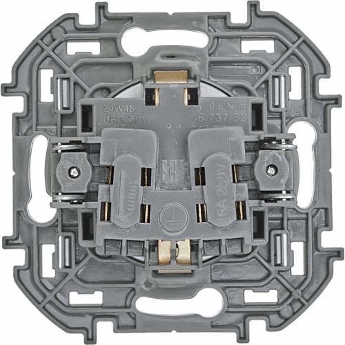 Розетка 1-м СП Inspiria 16А IP20 250В 2P+E защ. шторки немецк. стандарт механизм алюм. Leg 673732 673732