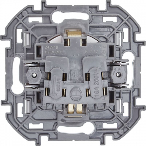 Розетка 1-м СП Inspiria 16А IP20 250В 2P+E защ. шторки немецк. стандарт механизм бел. Leg 673730 673730