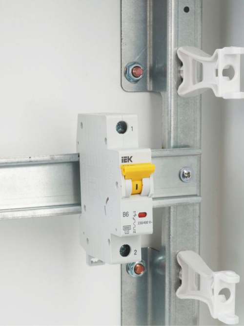 Выключатель автоматический модульный 1п B 6А 6кА ВА47-60M KARAT IEK MVA31-1-006-B MVA31-1-006-B