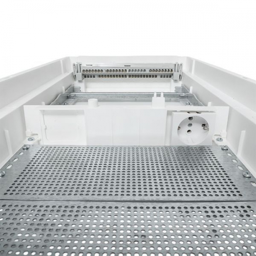 Щит комбинированный встраив. Nova 2 DIN-рейки + 2 монтаж. платы 4 габарит IP41 с пластик. дверью EKF nv-cb-pd-2+2 nv-cb-pd-2+2