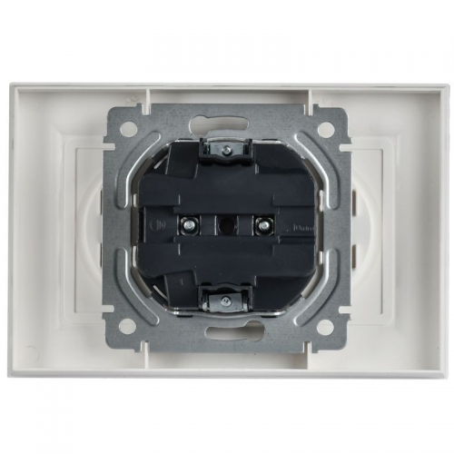 Розетка 2-м СП BRITE РС12-2-БрАБ 10А в сборе без заземл. без защ. шторок арктич. бел. IEK BR-R20-10-K91-F BR-R20-10-K91-F