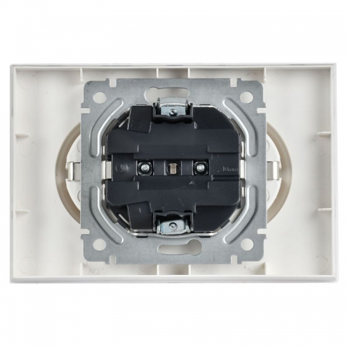 Розетка 2-м СП BRITE РСш12-3-БрАБ 16А в сборе с заземл. защ. шторки арктич. бел. IEK BR-R24-16-K91-F BR-R24-16-K91-F