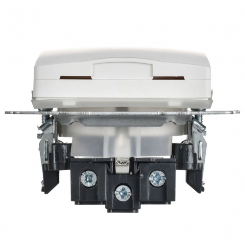 Розетка BRITE РСбш10-3-44-БрАБ 16А IP44 с заземл. защ. шторки с крышкой механизм арктич. бел. IEK BR-R16-16-44-K91 BR-R16-16-44-K91