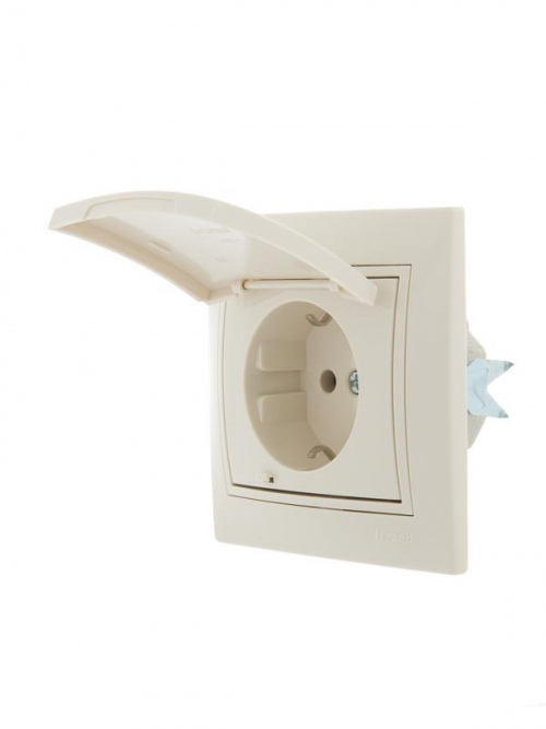 Розетка 1-м СП Mira 16А IP20 с заземл. с защ. крышкой со вставкой керамика крем. LEZARD 701-0303-123 701-0303-123