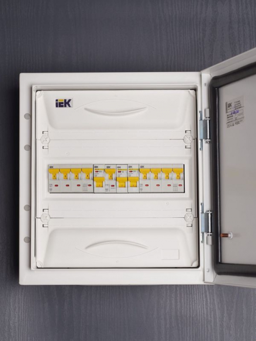 Выключатель автоматический модульный 1п C 20А 4.5кА ВА47-29 ИЭК MVA20-1-020-C MVA20-1-020-C