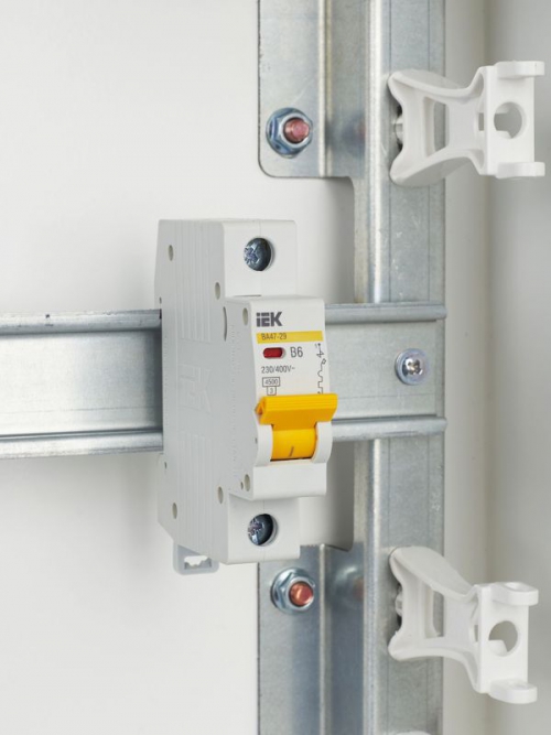Выключатель автоматический модульный 1п B 6А 4.5кА ВА47-29 ИЭК MVA20-1-006-B MVA20-1-006-B