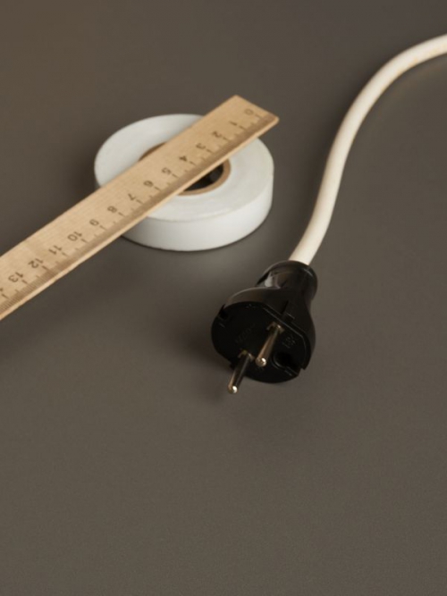 Вилка прямая ВПп20-02-Ст разборная без заземл. контакта 6А черн. ИЭК EVP20-06-01-K02 EVP20-06-01-K02