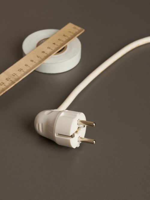 Вилка угловая ВПу11-01-Ст разборная с заземл. 16А бел. ИЭК EVP11-16-01-K01 EVP11-16-01-K01