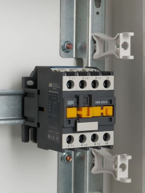Контактор КМИ-22510 25А 24В IEK KKM21-025-024-10 KKM21-025-024-10