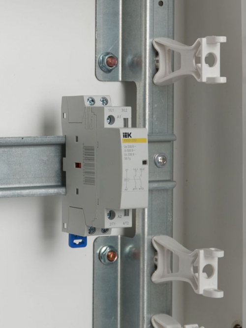 Контактор модульный КМ20-20М AC IEK MKK11-20-20 MKK11-20-20