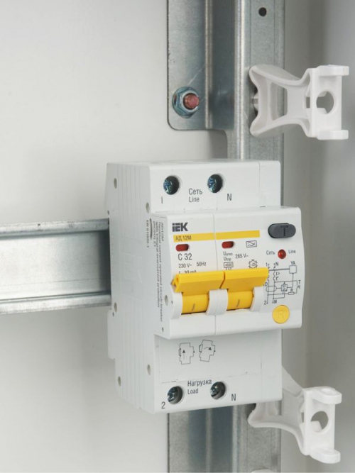 Выключатель авт. дифф. тока 2п C 32А 30мА тип A 4.5кА АД-12М 3.5мод. IEK MAD12-2-032-C-030 MAD12-2-032-C-030