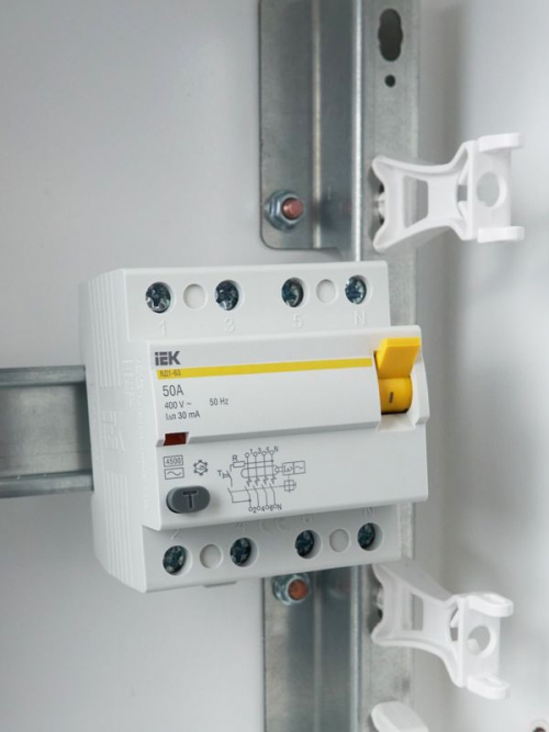 Выключатель дифф. тока (УЗО) 4п 50А 30мА тип AC ВД1-63 IEK MDV10-4-050-030 MDV10-4-050-030