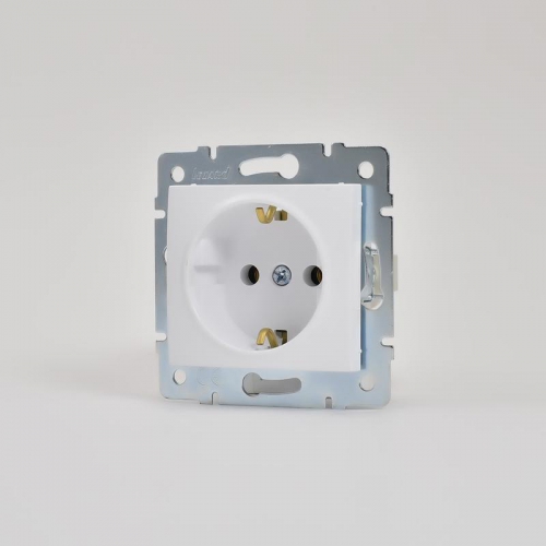 Механизм розетки 1-м СП Karina с заземл. термопласт бел. LEZARD 707-0288-122B 707-0288-122B