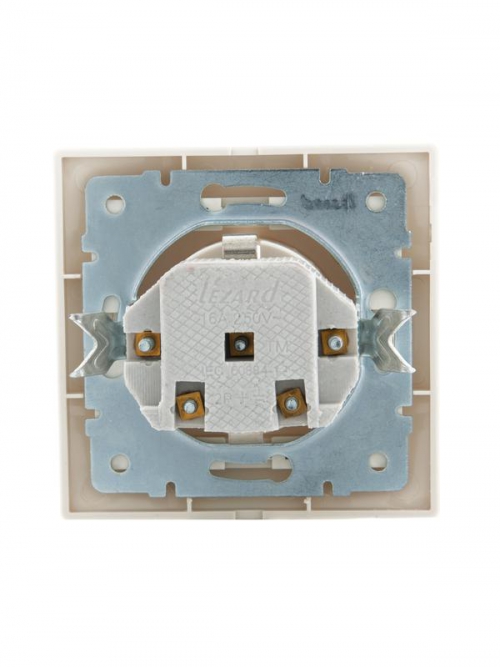 Розетка 1-м СП Mira 16А IP20 с заземл. защ. шторки со вставкой керамика крем. LEZARD 701-0303-124 701-0303-124