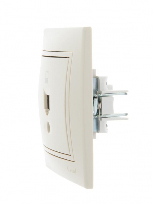 Розетка компьютерная 1-м СП Mira RJ45 крем./крем.. LEZARD 701-0303-139 701-0303-139