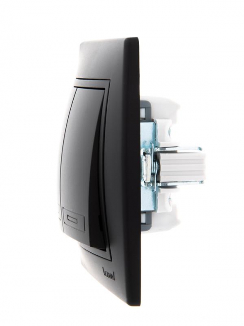 Рамка 3-м Mira горизонт. черн. бархат LEZARD 701-4200-148 701-4200-148