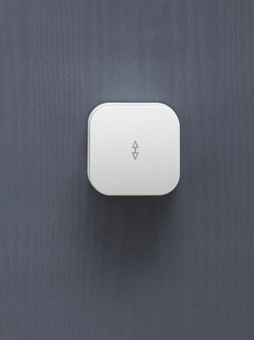 Переключатель проходной 1-кл. ОП GLORY 10А ВСп10-1-0-ХБ бел. IEK EVH12-K01-10 EVH12-K01-10