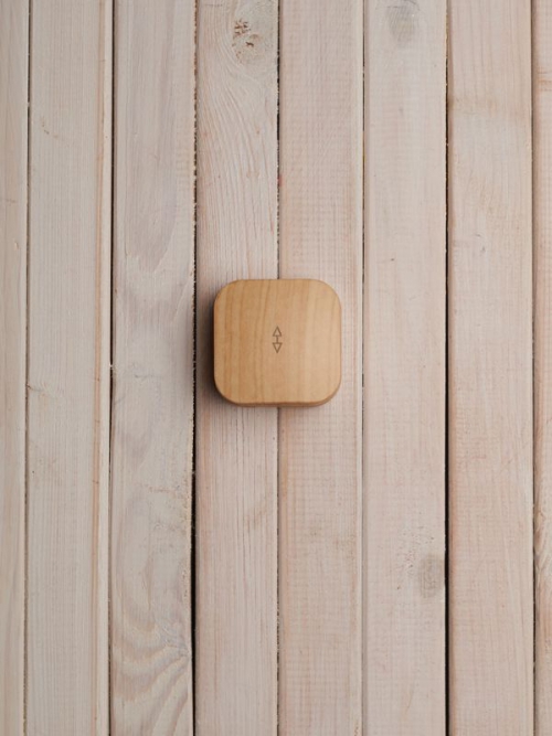 Переключатель проходной 1-кл. ОП GLORY 10А ВСп10-1-0-ХС сосна IEK EVH12-K34-10 EVH12-K34-10