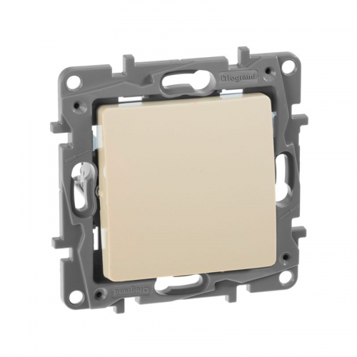 Механизм переключателя 1-кл. СП Etika 10А IP20 250В 10AX безвинт. зажимы сл. кость Leg 672305 672305