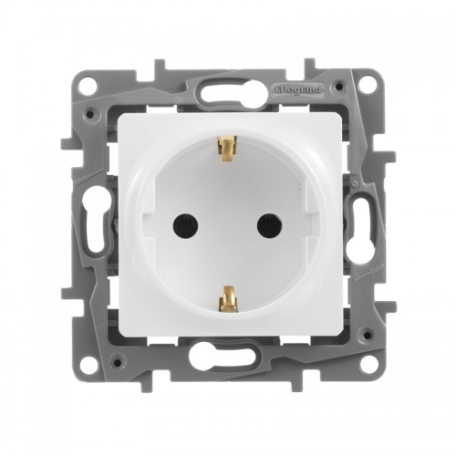 Розетка 1-м СП Etika 16А IP20 250В 2P+E с заземл. немецк. стандарт винт. клеммы механизм бел. Leg 672221 672221