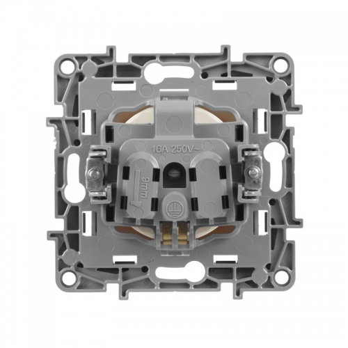 Розетка 1-м СП Etika 16А IP20 250В 2P+E с заземл. немецк. стандарт винт. клеммы механизм сл. кость Leg 672321 672321
