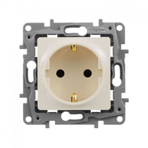 Розетка 1-м СП Etika 16А IP31 250В 2P+E с заземл. защ. шторки немецк. стандарт винт. клеммы механизм сл. кость Leg 672322 672322