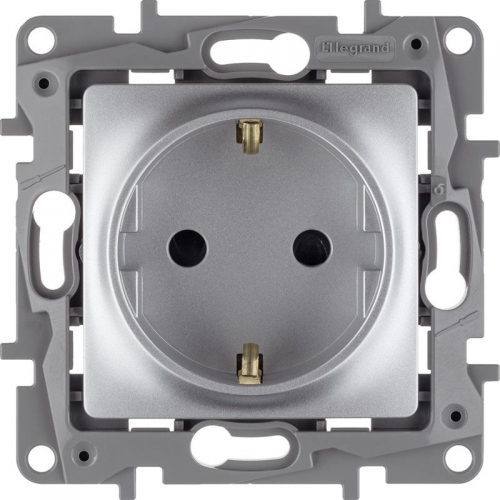 Розетка 1-м СП Etika 16А IP31 250В 2P+E с заземл. защ. шторки немецк. стандарт винт. клеммы механизм алюм. Leg 672422 672422