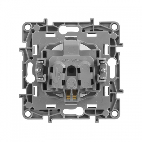 Розетка 1-м СП Etika 16А IP31 250В 2P+E с заземл. защ. шторки немецк. стандарт винт. клеммы механизм алюм. Leg 672422 672422