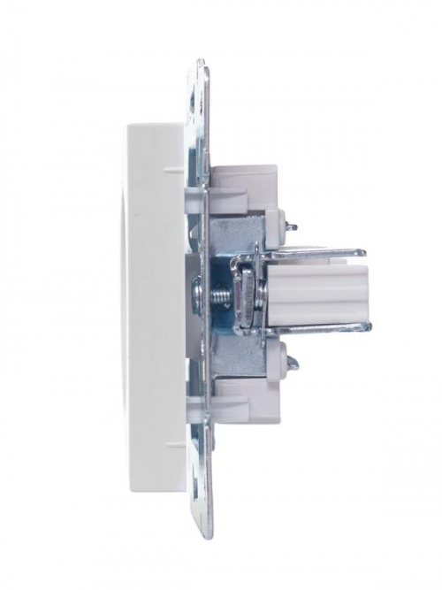 Розетка компьютерная 1-м СП Vesna механизм бел. LEZARD 742-0288-139 742-0288-139