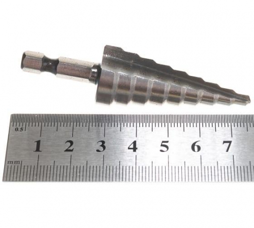 Сверло ступенчатое по металлу 4-6-8-10-12-14-16-18-20мм P6M5 шестигранный хвостовик Вихрь 73/10/6/17 73/10/6/17