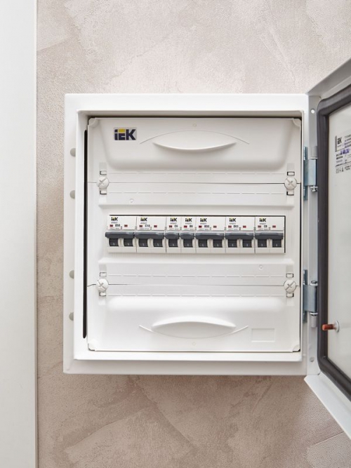 Выключатель автоматический 1п C 6А M06N ARMAT IEK AR-M06N-1-C006 AR-M06N-1-C006