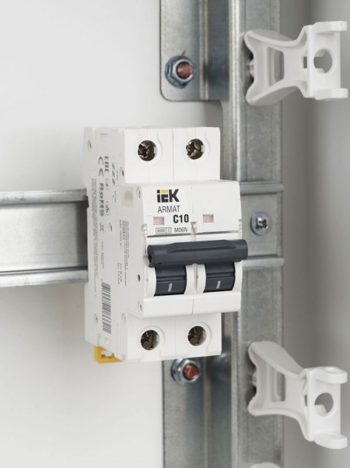 Выключатель автоматический 2п C 10А M06N ARMAT IEK AR-M06N-2-C010 AR-M06N-2-C010