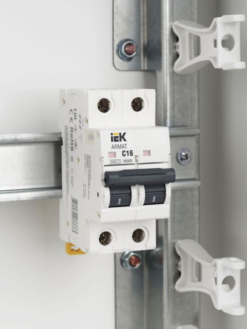 Выключатель автоматический 2п C 16А M06N ARMAT IEK AR-M06N-2-C016 AR-M06N-2-C016
