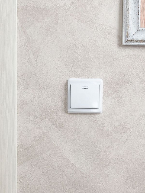 Выключатель 1-кл. СП Вега 10А IP20 ВС10-1-1-ВБ с индикацией бел. IEK EVV11-K01-10-DM EVV11-K01-10-DM