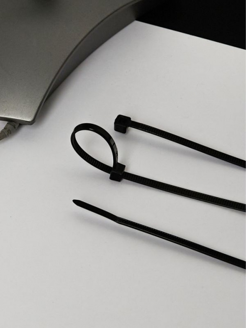 Хомут кабельный 3.6х350 нейл. черн. (уп.100шт) ИЭК UHH32-D036-350-100 UHH32-D036-350-100