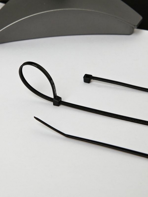 Хомут кабельный 2.5х250 нейл. черн. (уп.100шт) ИЭК UHH32-D025-250-100 UHH32-D025-250-100