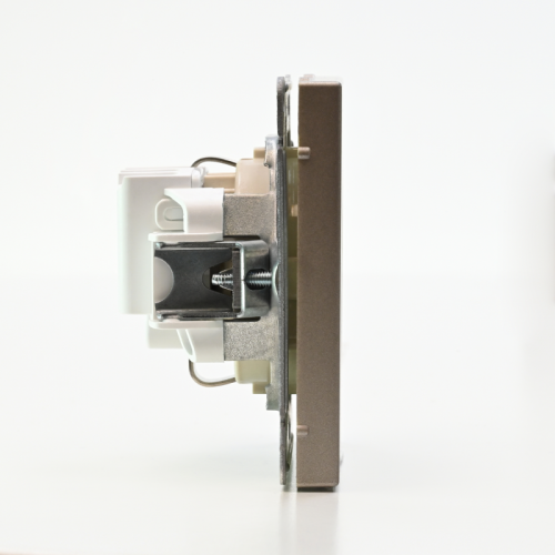 Розетка ArtGallery 16А с заземл. защ. шторки механизм шампань SE GAL000545 GAL000545