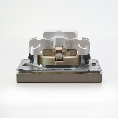 Розетка ArtGallery 16А с заземл. защ. шторки механизм шампань SE GAL000545 GAL000545