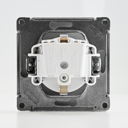 Розетка ArtGallery 16А с заземл. защ. шторки механизм лотос SE GAL001345 GAL001345