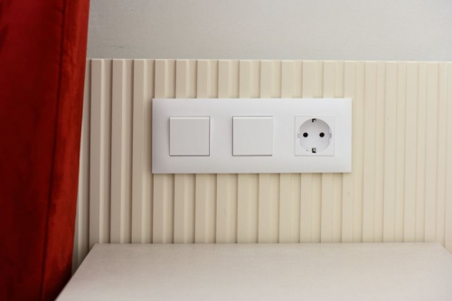 Рамка 3-м SKANDY SK-F03W арктич. бел. IEK SK-M32-K01 SK-M32-K01