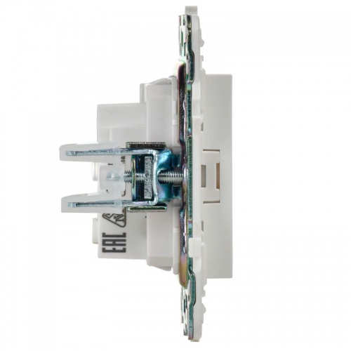 Розетка SKANDY 10А без заземл. без защ. шторок SK-R02W арктич. бел. IEK SK-R10-10-K01 SK-R10-10-K01