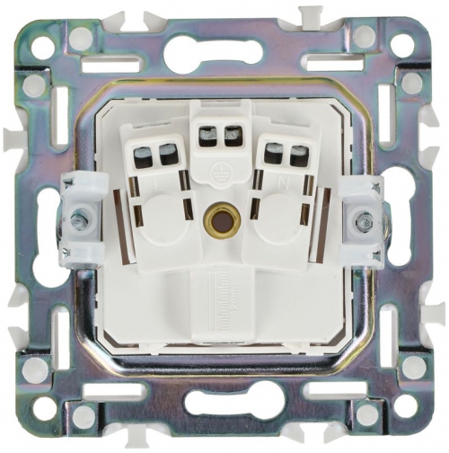 Розетка SKANDY 16А с заземл. без защ. шторок SK-R05W арктич. бел. IEK SK-R11-16-K01 SK-R11-16-K01