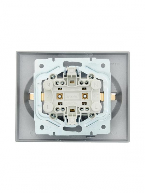 Розетка 2-м СП VESNA с заземл. со шторками ПБТ платина LEZARD 742-3500-178B 742-3500-178B