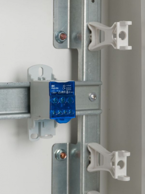 Блок распределительный на DIN-рейку РБД-80А ИЭК RBD-80 RBD-80